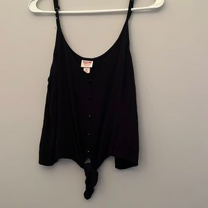 Black tank size (M). Great condition super cute for summer!!